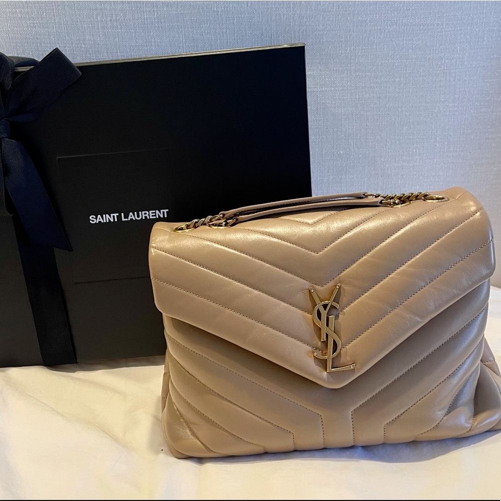 YSL Saint Laurent Medium LouLou in Latte. Like Brand New. Excellent condition